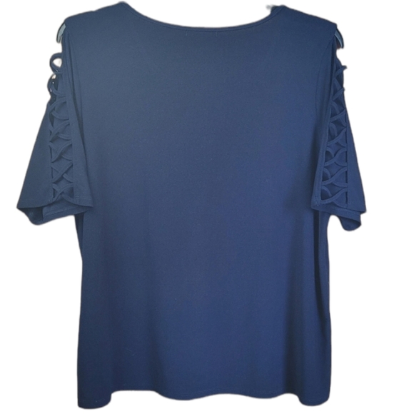 89th + Madison Lattice Sleeve Navy Blue Top Size 1X - Picture 2 of 6